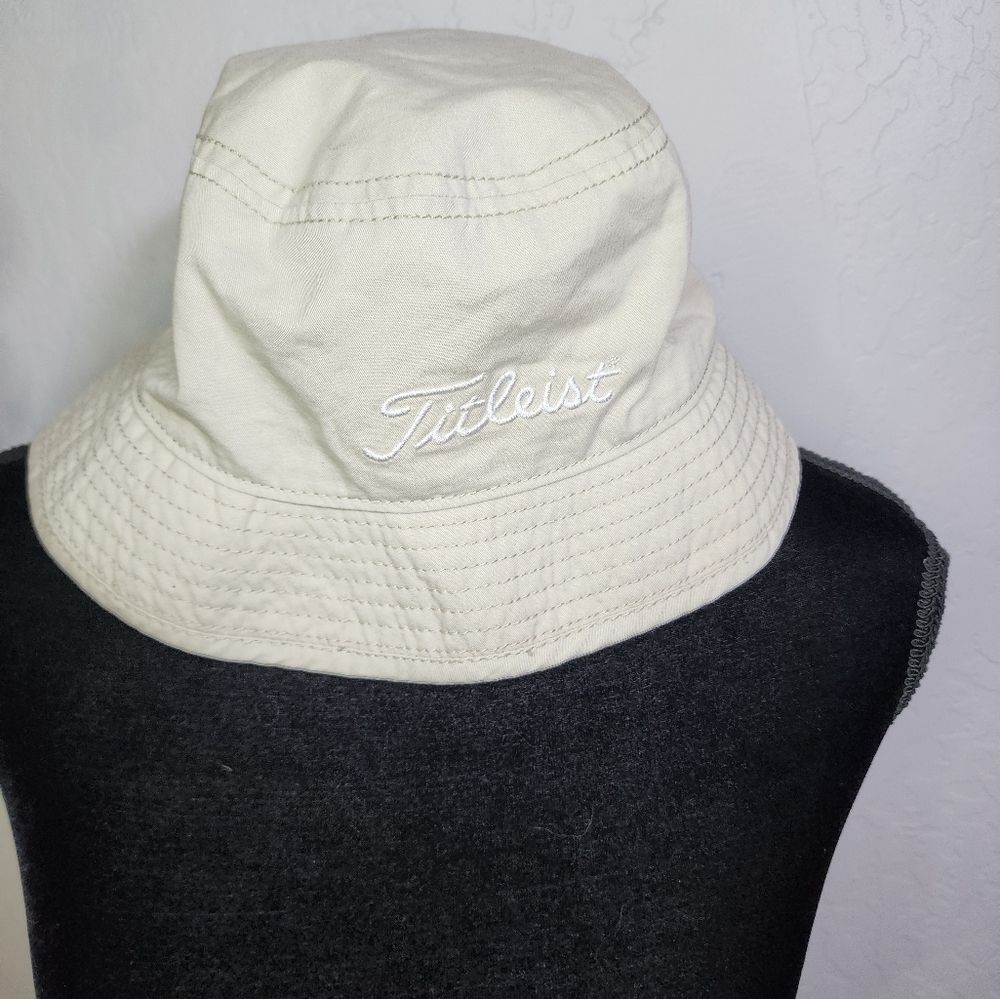 Titleist Reversible Bucket Hat‎ Cream And Plaid